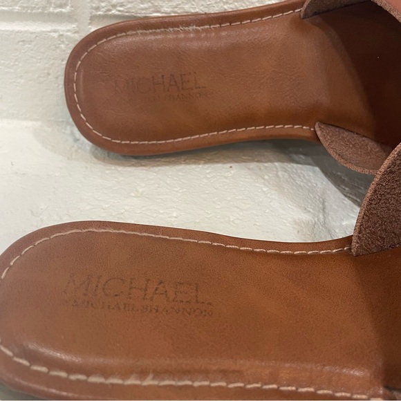 Michael Shannon Brown Faux Leather Slide Sandals, Size 8 - Picture 5 of 6